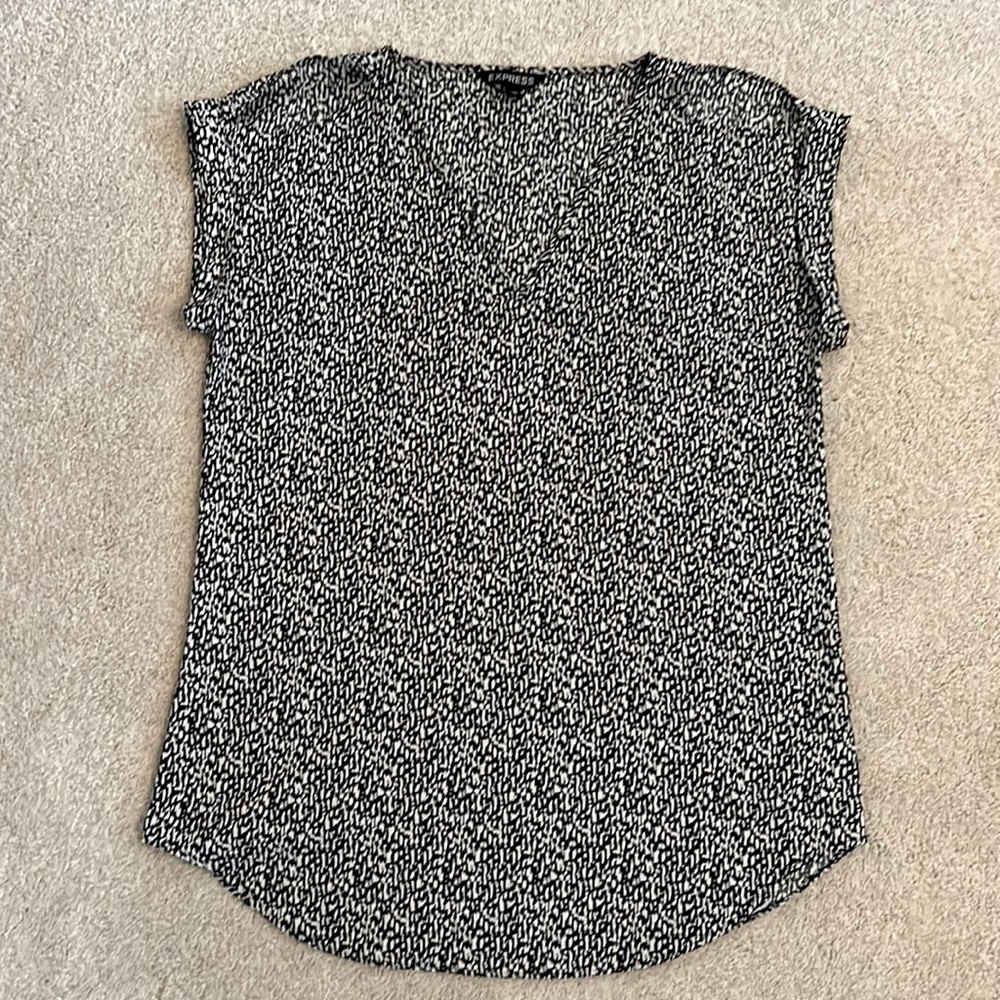 Black and White Cold Shoulder V-neck Top